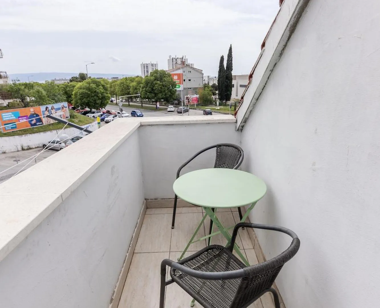 House Niko M With 6 Apartments Split