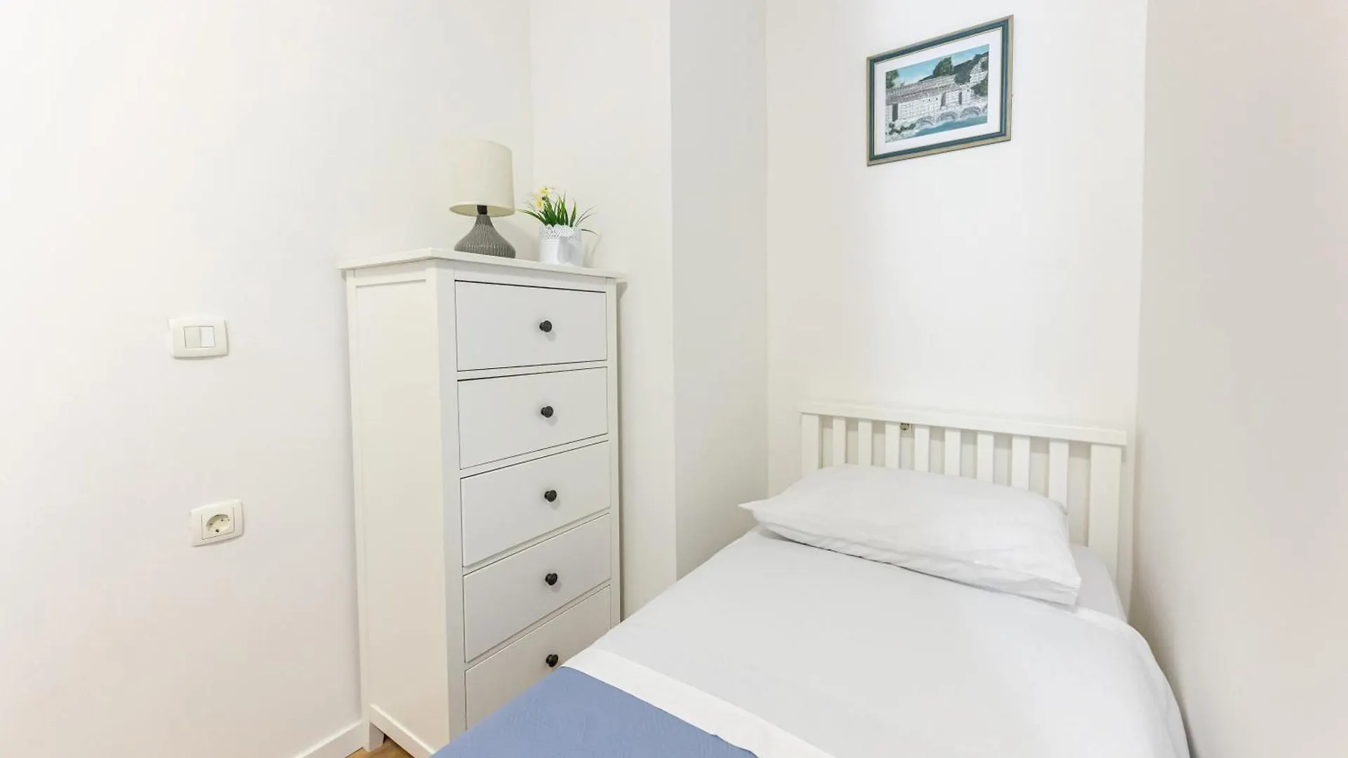 House Niko M With 6 Apartments Split Croatia