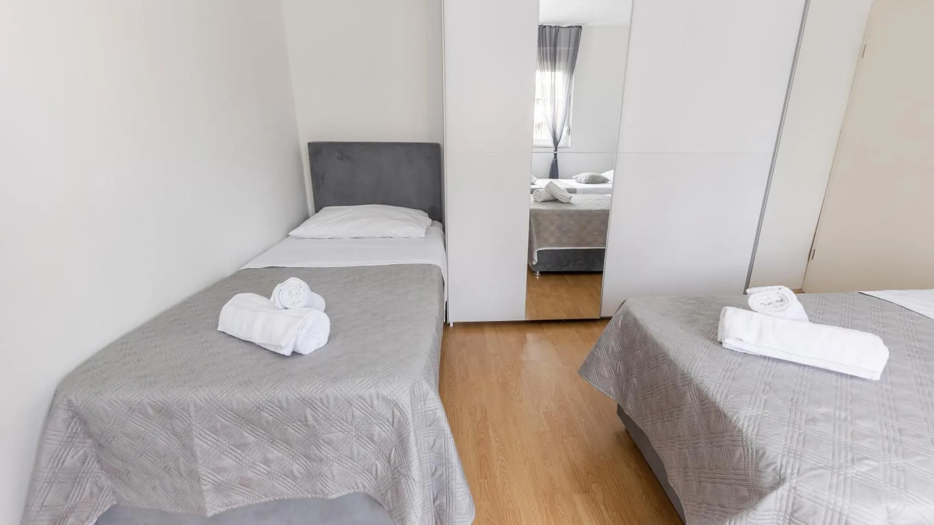 House Niko M With 6 Apartments Split Croatia