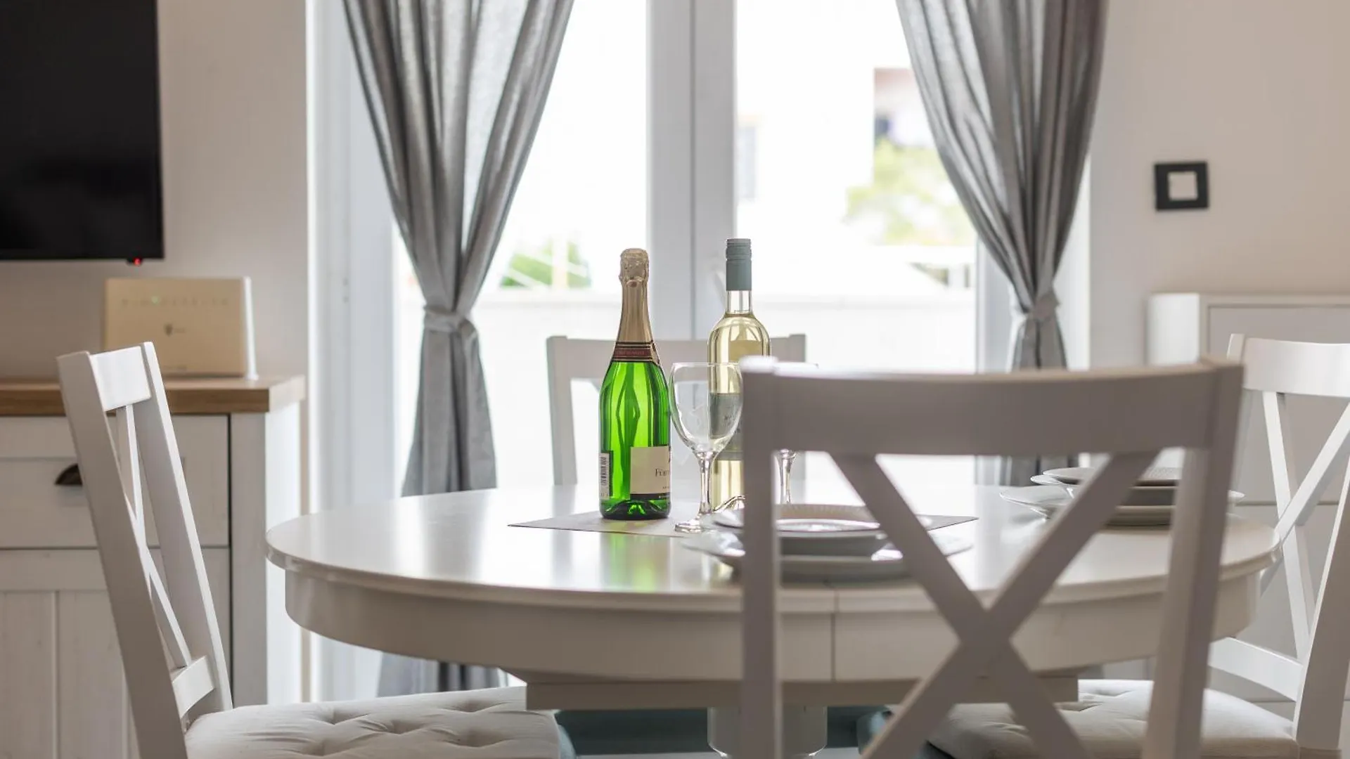 House Niko M With 6 Apartments Split Croatia
